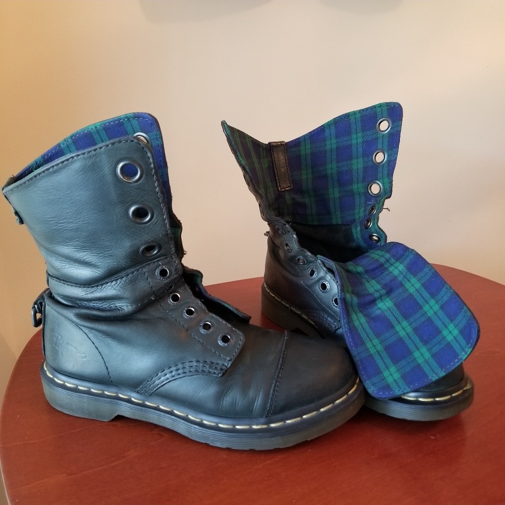 Dr. Martens Dark Green Black Combat Boots - 7